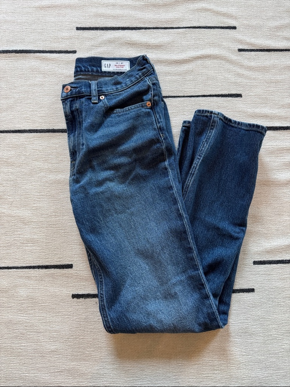GAP 90’s Straight High Rise Jeans - Size 29/8